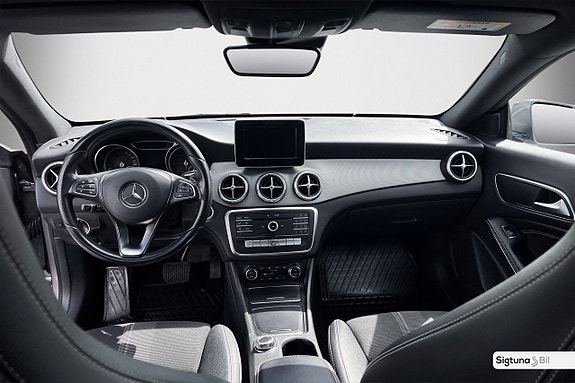Mercedes-Benz CLA200 d 15 of 26