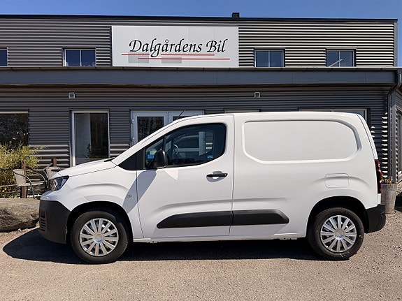 Peugeot Partner 2 of 5