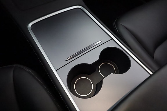 Tesla Model 3 23 of 26