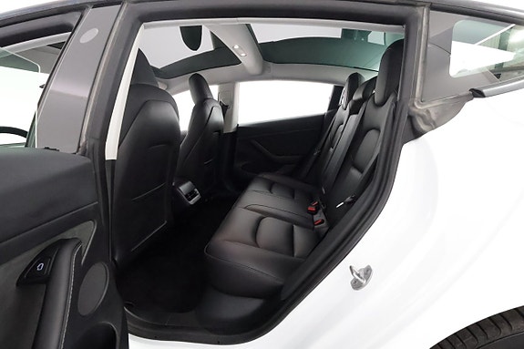 Tesla Model 3 12 of 26