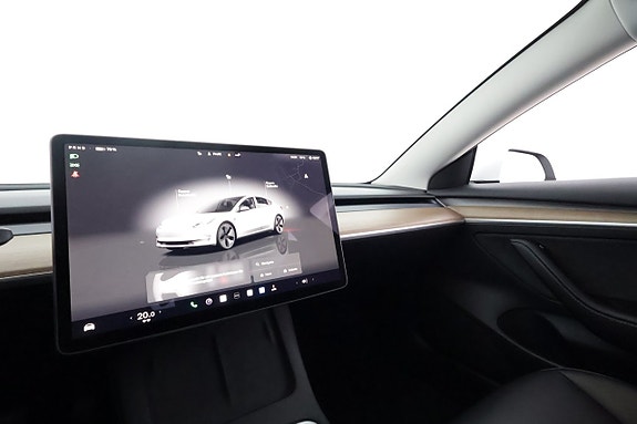 Tesla Model 3 22 of 26