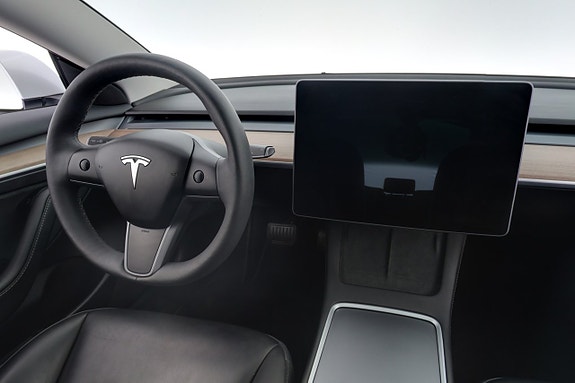 Tesla Model 3 15 of 26