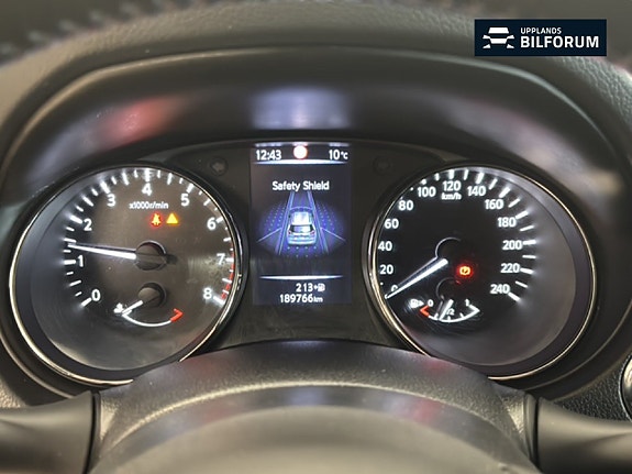 Nissan X-Trail 10 of 20