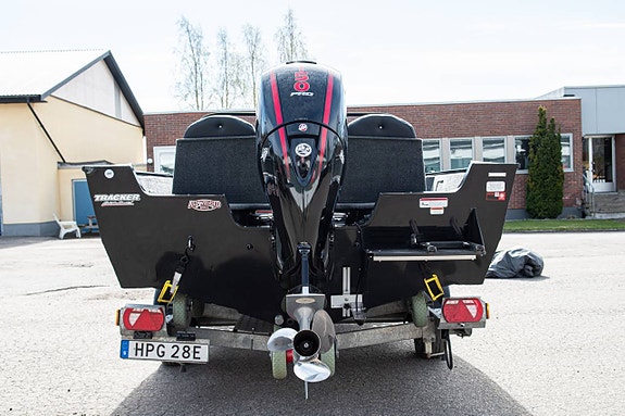 Tracker ProGuide V175 Combo Mercury F150 Pro XS 4 of 12