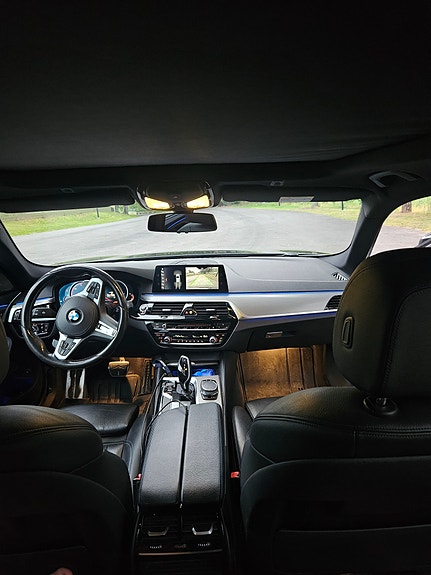 BMW 530d 9 of 12