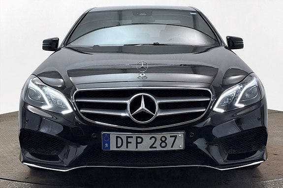 Mercedes-Benz E250 3 of 30
