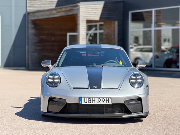 Porsche 911 3 of 5