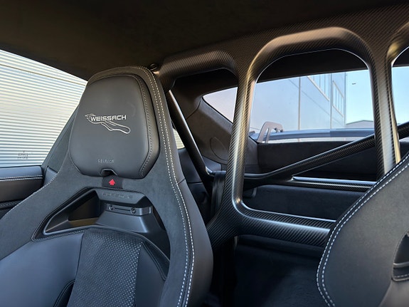 Porsche 911 16 of 25