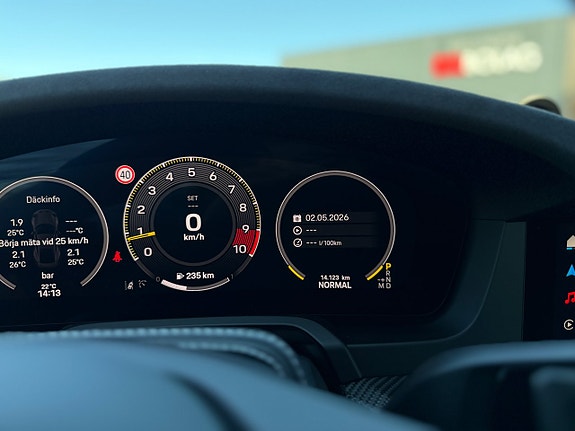 Porsche 911 18 of 25