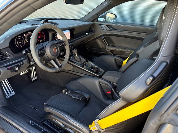 Porsche 911 11 of 25