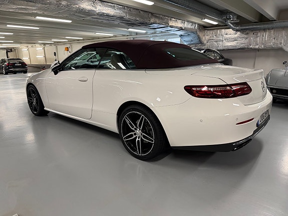 Mercedes-Benz E220