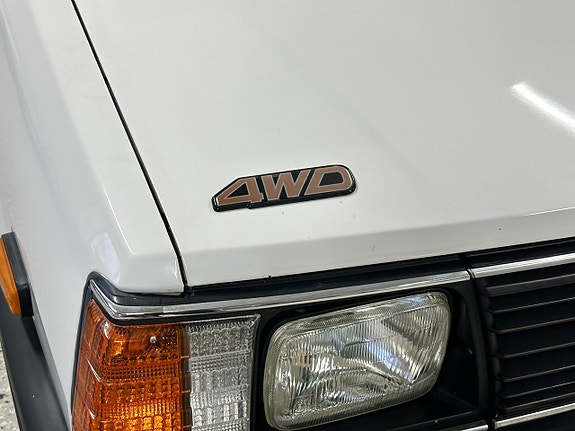 Subaru 1800 3 of 5