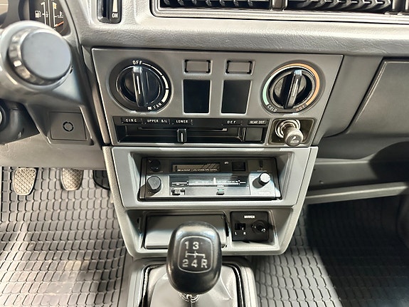 Subaru 1800 23 of 30