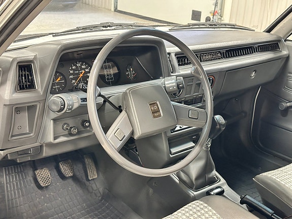 Subaru 1800 27 of 30