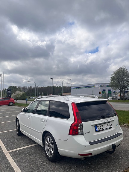 Volvo V50 3 of 11