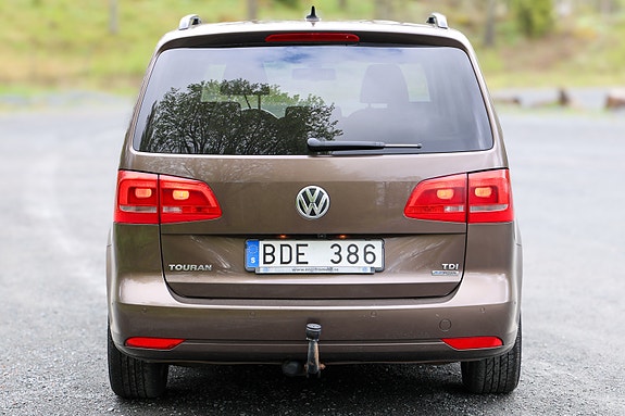 Volkswagen Touran 4 of 5