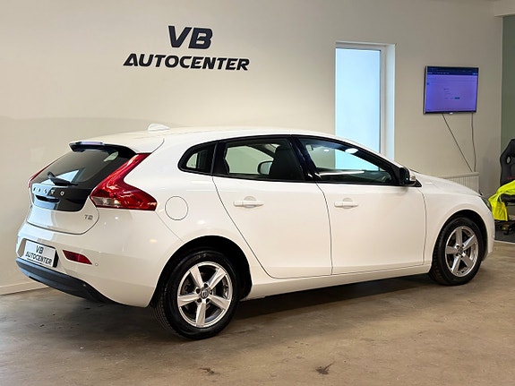 Volvo V40 6 of 24