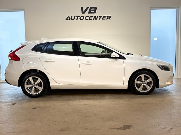 Volvo V40 7 of 24
