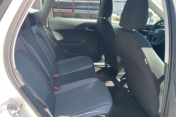 Seat Arona 11 of 11
