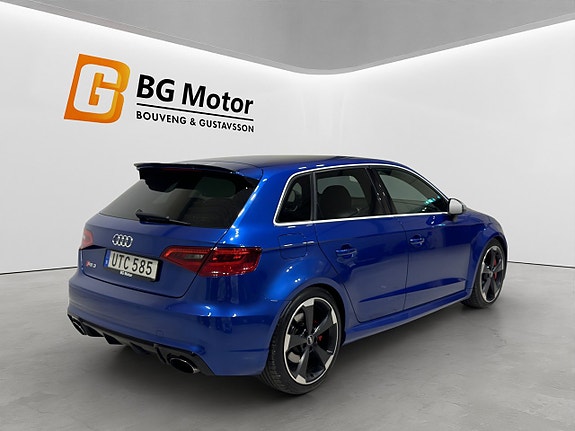 Audi RS3 4 of 5
