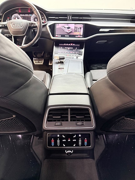 Audi A7 8 of 15