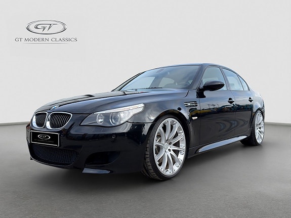 BMW M5 3 of 16