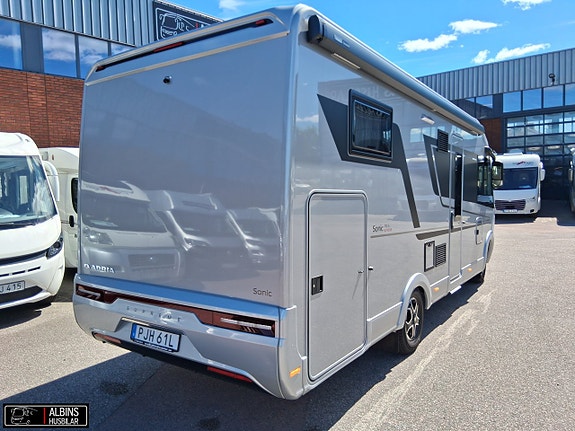 Adria Sonic Supreme 700 SL / Hydrauliska stödben på köpet! 4 of 21