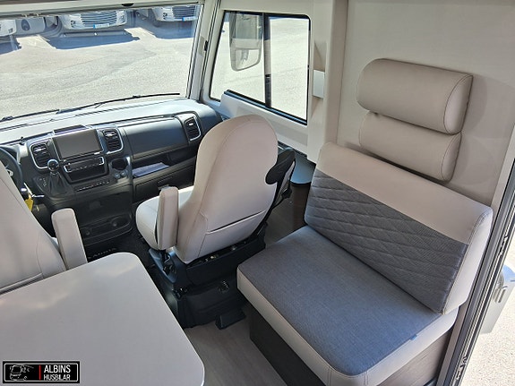 Adria Sonic Supreme 700 SL / Hydrauliska stödben på köpet! 11 of 21