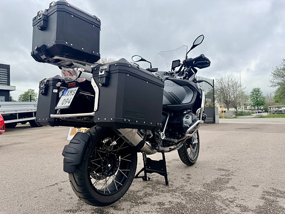BMW Motorrad R 1250 GS Adventure  Triple Black 11 of 13