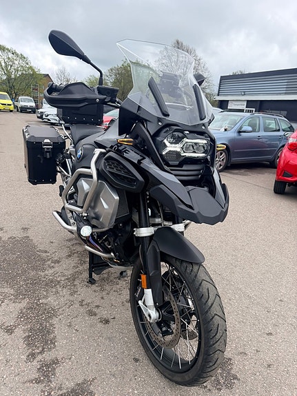 BMW Motorrad R 1250 GS Adventure  Triple Black 10 of 13