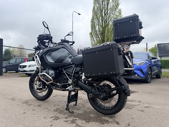 BMW Motorrad R 1250 GS Adventure  Triple Black 8 of 13