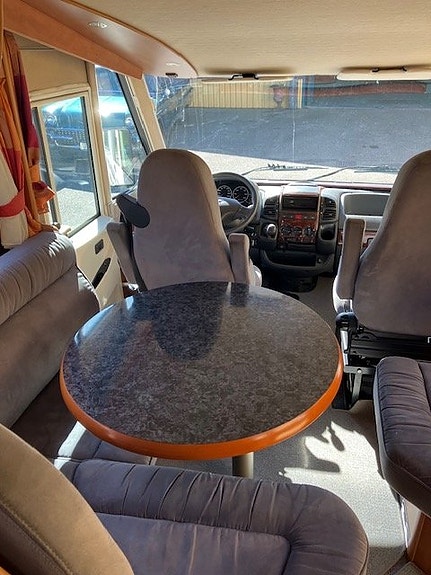 Carthago Fiat Campervan 2,8 JDT Power Manuell 146 Hk 3 of 13