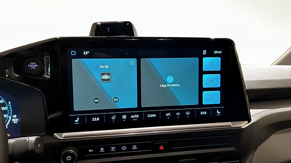 Volkswagen Caravelle 9 of 13