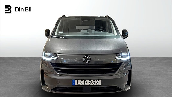 Volkswagen Caravelle 4 of 5