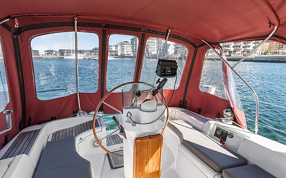 Beneteau Oceanis 393 Clipper 9 of 12