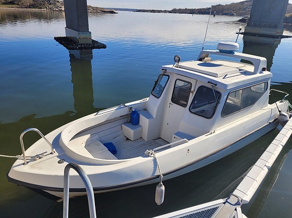 Arbetsbåt Grisslan 640AC med Honda 90HK Fyrtakts utombordare