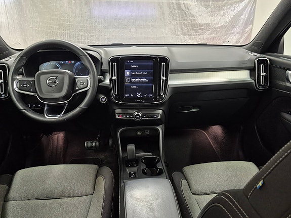 Volvo XC40 6 of 10