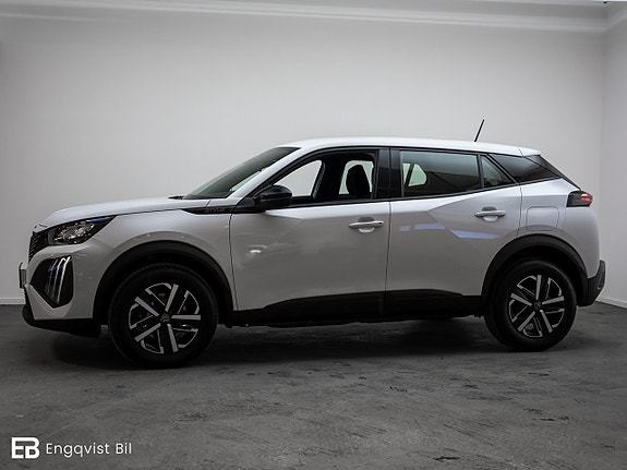 Peugeot 2008 2 of 5