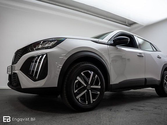 Peugeot 2008 4 of 5