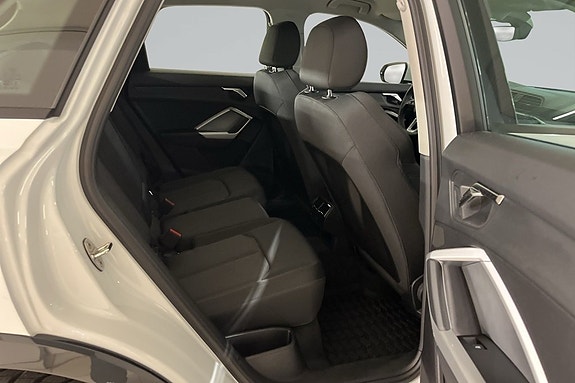 Audi Q3 6 of 9