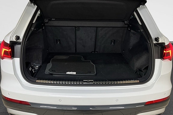 Audi Q3 5 of 5