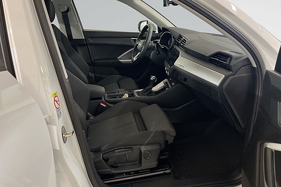 Audi Q3 7 of 9