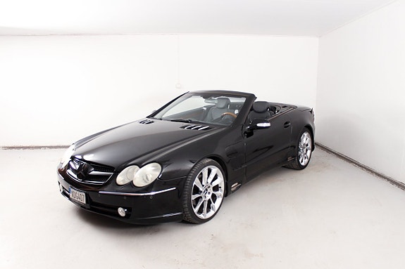 Mercedes-Benz SL500 3 of 5