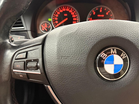 BMW 520d 13 of 30