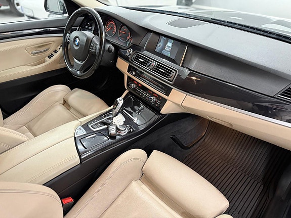 BMW 520d 12 of 30