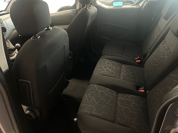 Peugeot Partner Tepee 5 of 5
