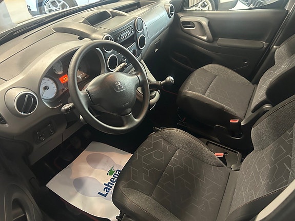 Peugeot Partner Tepee 6 of 9