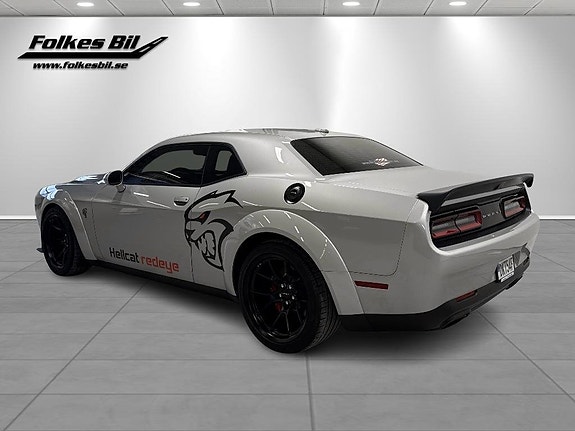 Dodge Challenger 4 of 5