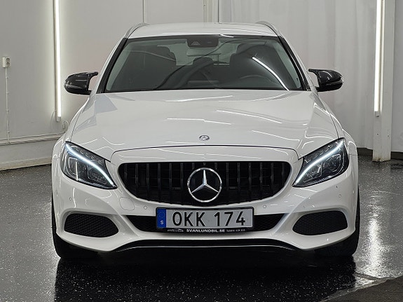 Mercedes-Benz C220 d 2 of 17