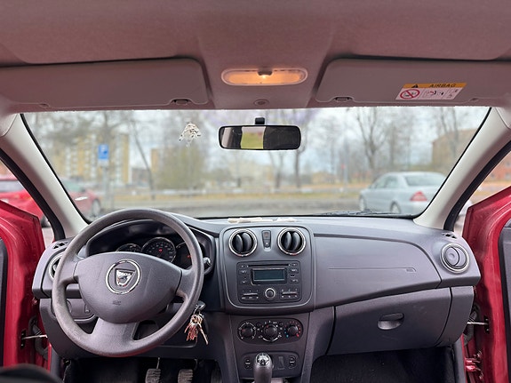 Dacia Sandero 6 of 6